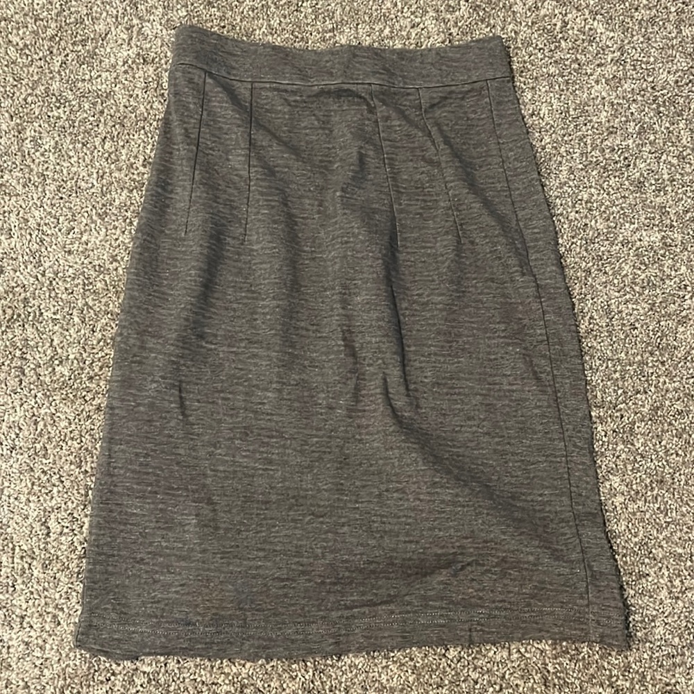 Grey pencil skirt
